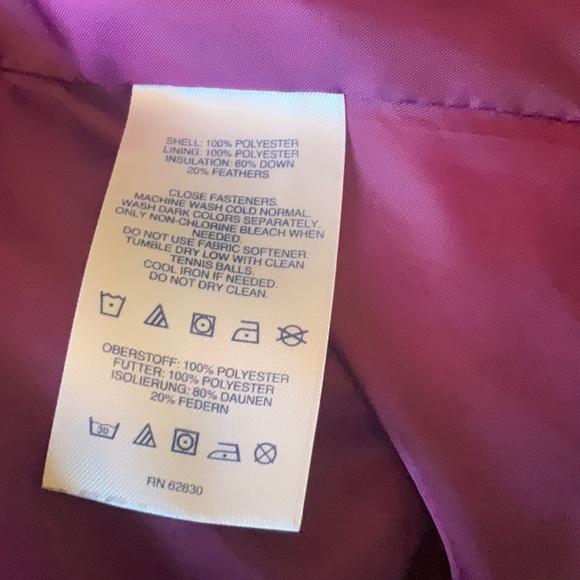 Land’s End Woman’s Size XS Puffer Vest, Great Condition, Beautiful Deep Purple - Picture 6 of 7
